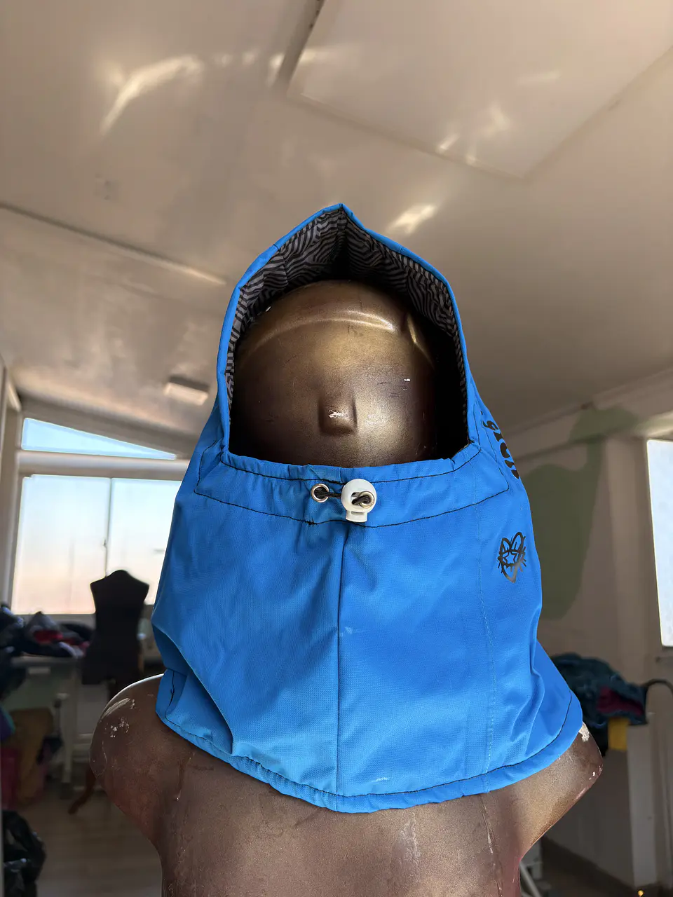 blueeee hood 1