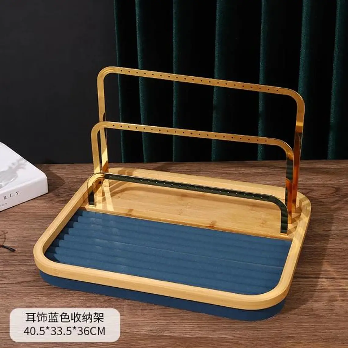 ESTANTE DE MADERA PARA JOYERÍA 2