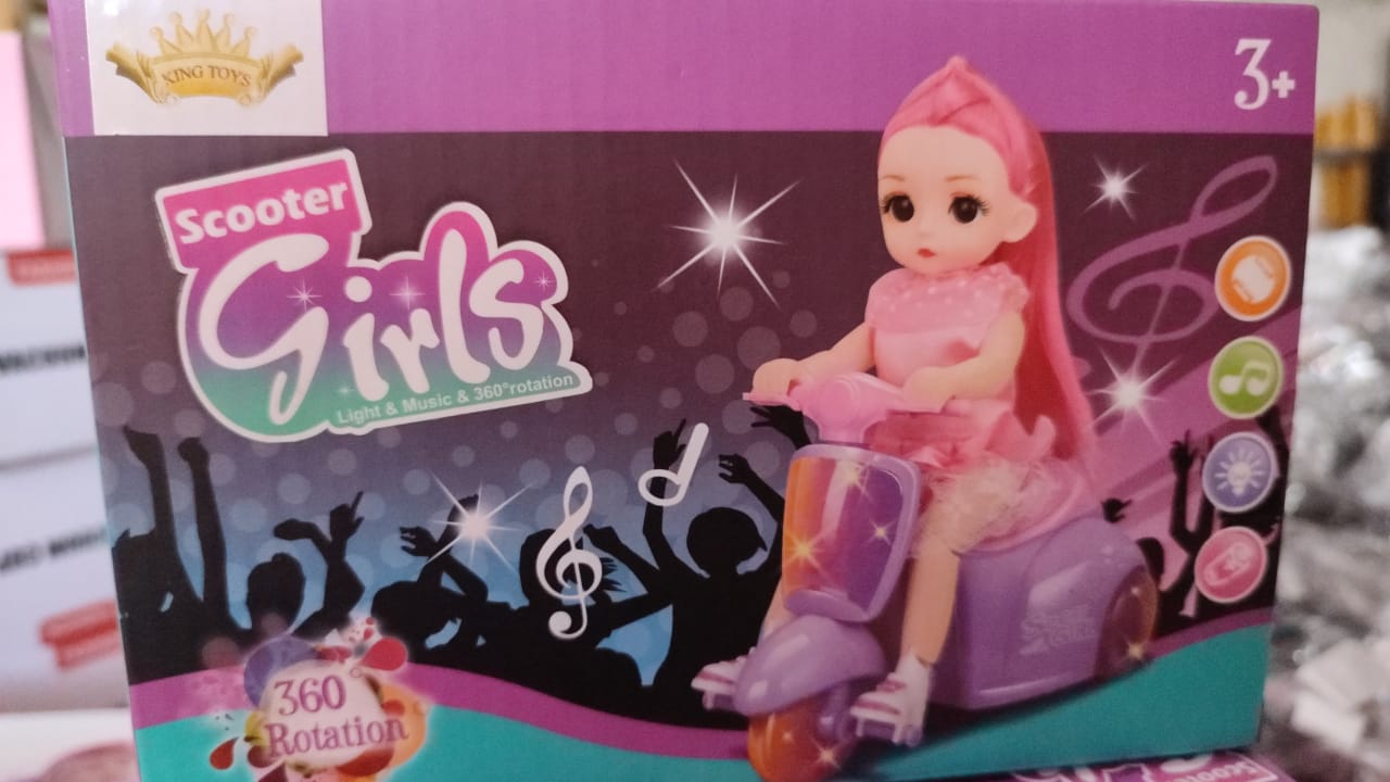 MUÑECA EN MOTONETA SCOOTER CON SONIDO Y LUZ LED MOD#3172