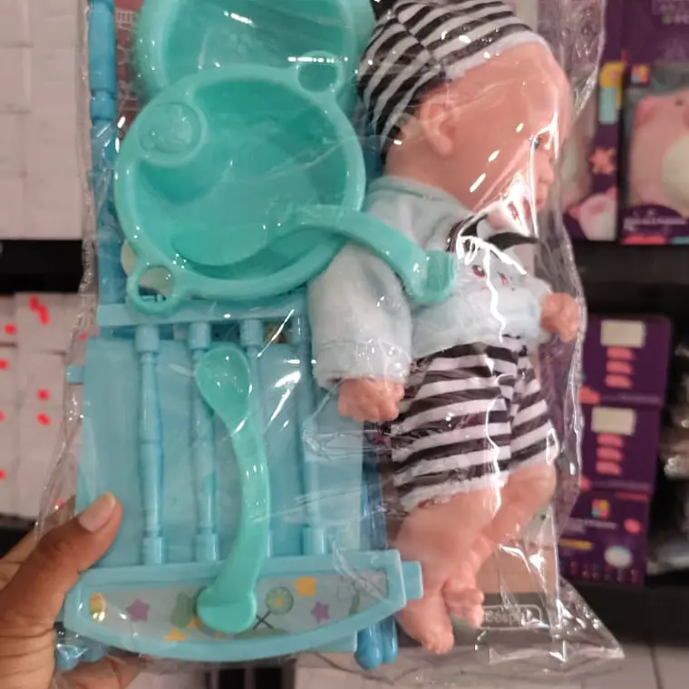 NENUCO AVENTURAS BEBÉ CON CUNA O SILLITA MOD#78958F(diseño al azar) 8