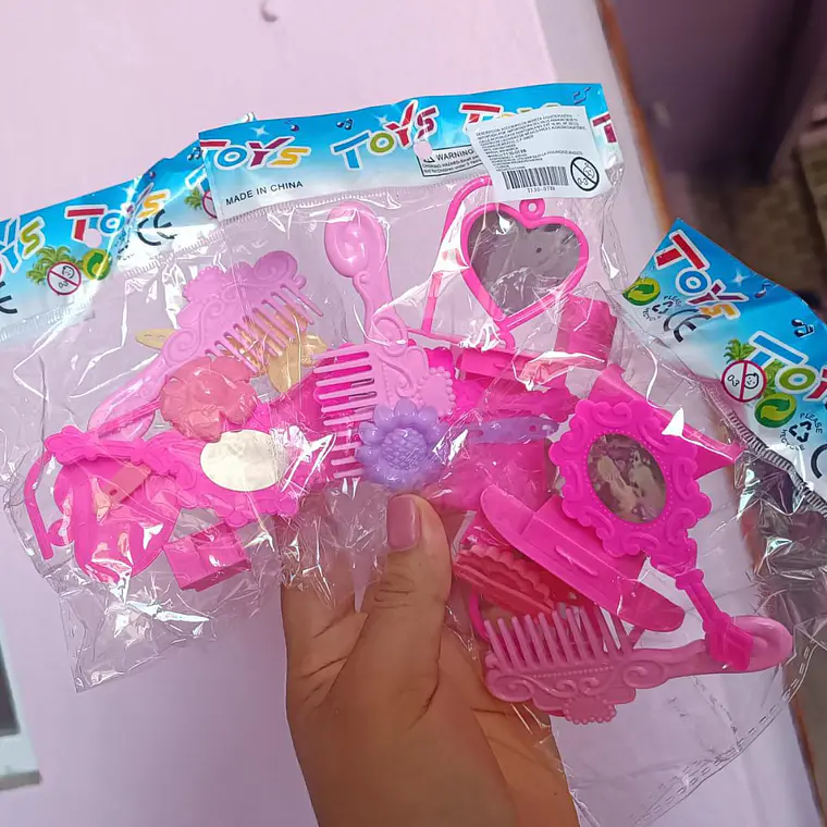 PAQ 10 BOLSITAS DE ACCESORIOS PARA EL CABELLO PARA MUÑECAS MOD#0T38- 4