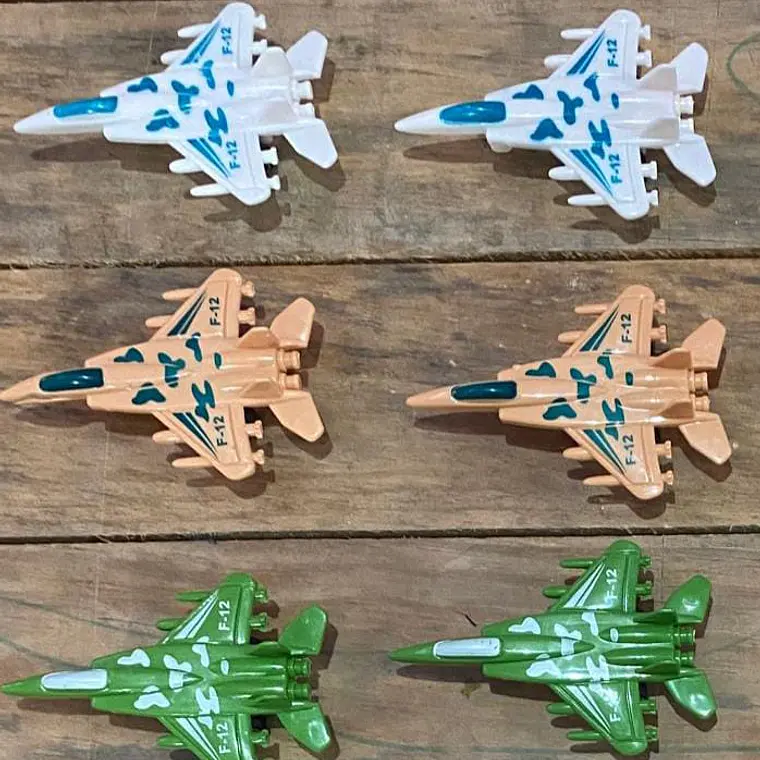  BOLSA CON 12 AVIONES MILITARES MOD #5T76- COPIAR 4