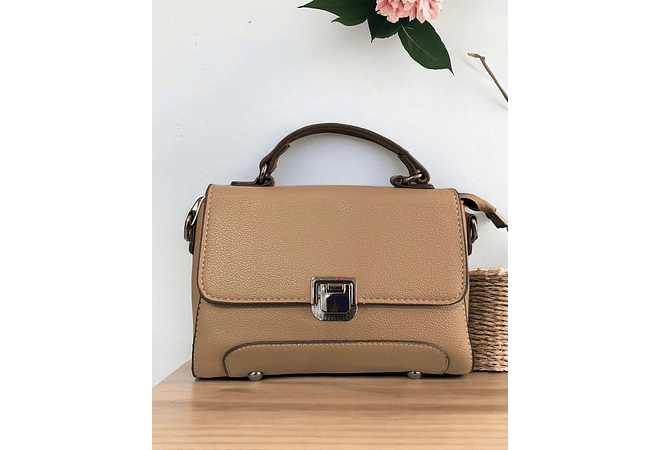 CROSS BODY DE IMPORTACIÓN CON POMPÓN MOD #HR-1124