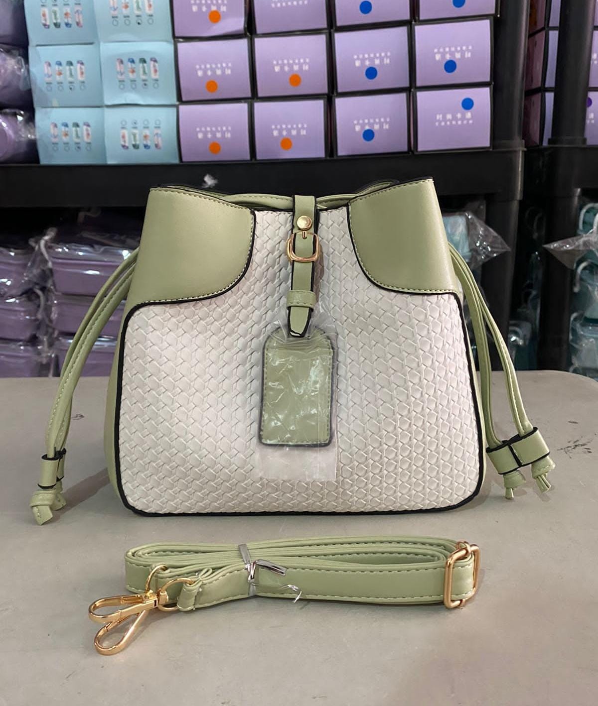 BOLSO BICOLOR TIPO MORRAL DE IMPORTANTACIÓN MOD HR1200