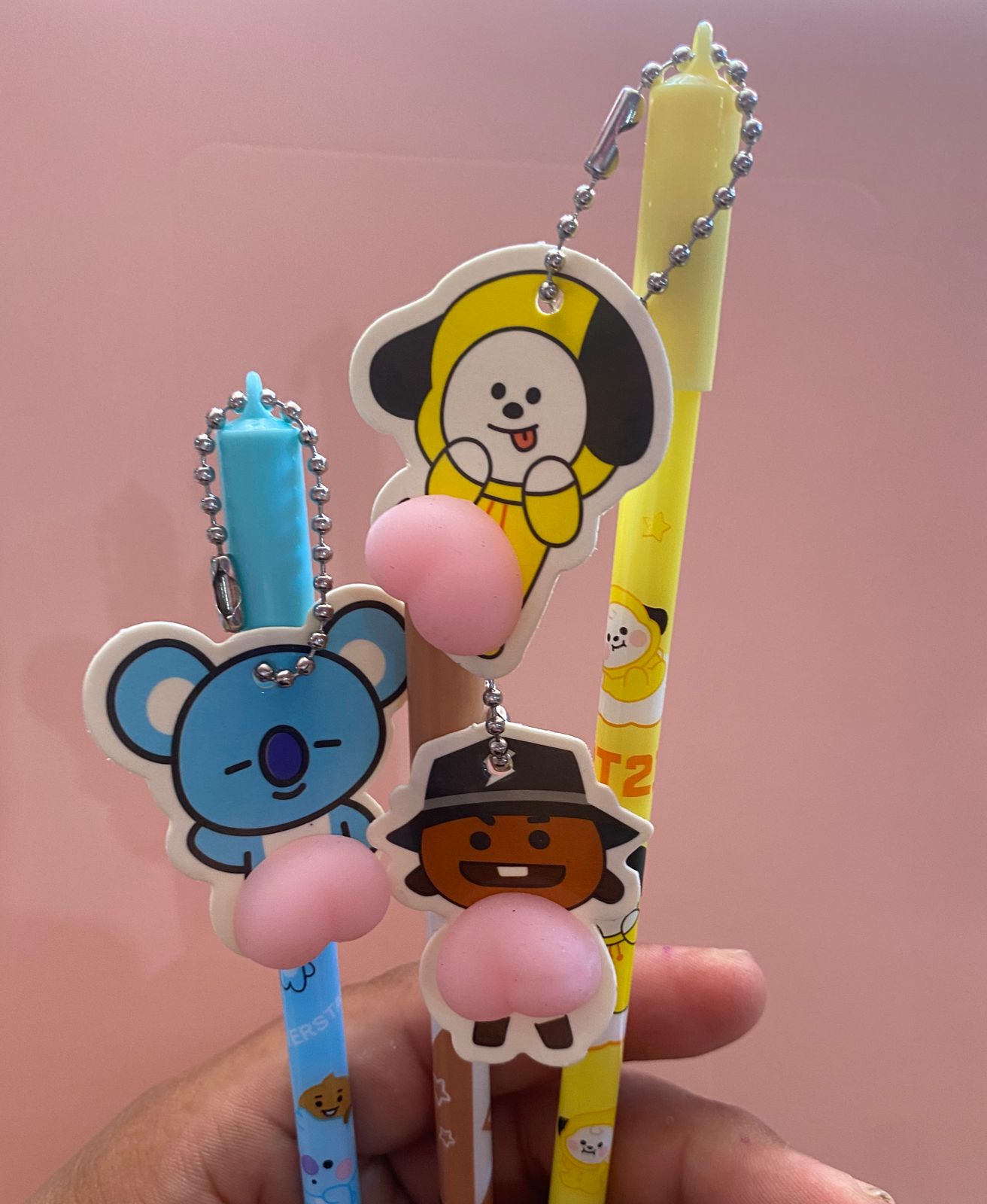 DOCENA DE LAPICEROS BTS EN CAJITA TRANSPARENTE