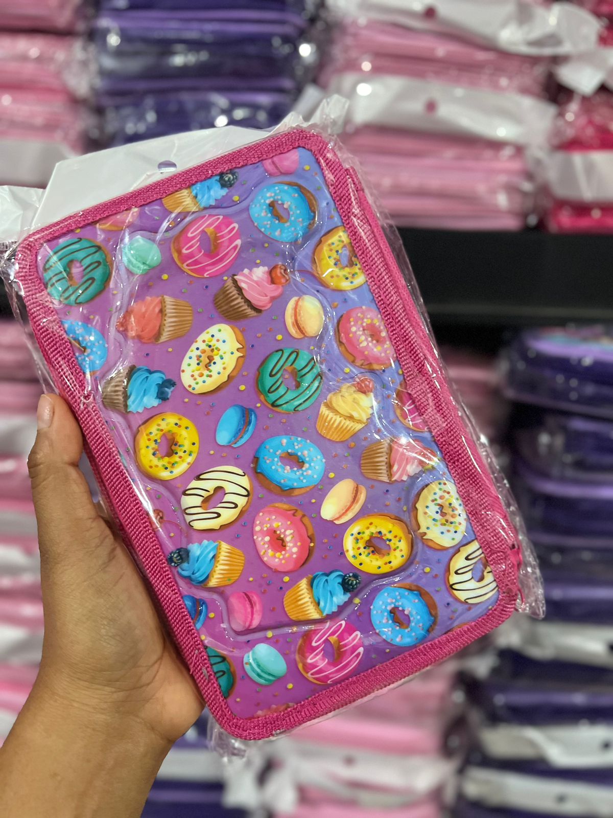 LAPICERA DOBLE CIERRE DISEÑO NIÑA Y NIÑO CON ÚTILES INCLUIDOS DISEÑOS AL AZAR REINGRESO