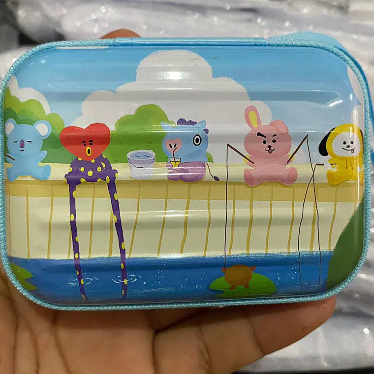 MONEDERITO DE LATA BT21 MOD#XQ22M430 9