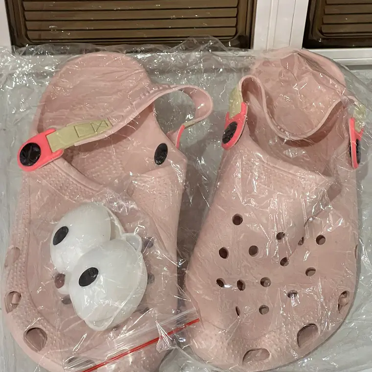  CROCS CON OJITOS 3D MODELO# 2196  5