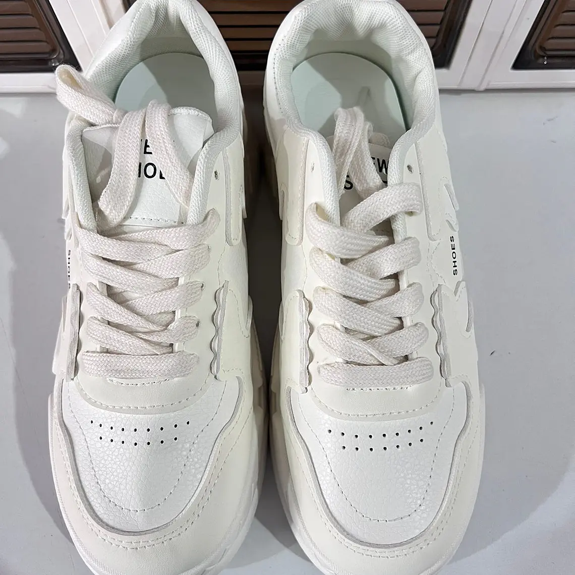 TENIS BLANCOS MOD# 2201 (REINGRESO) 2