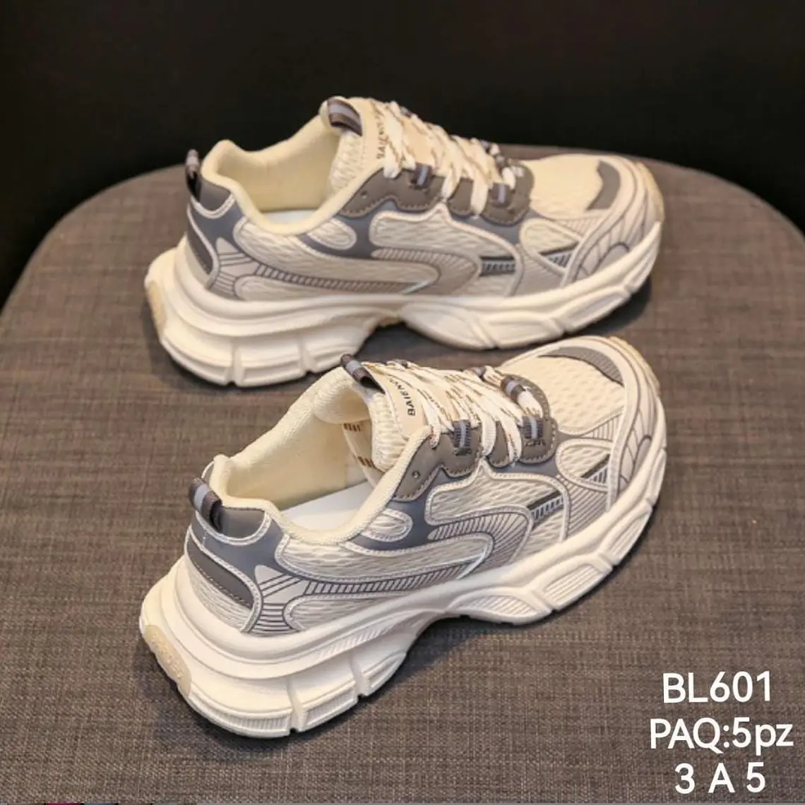 TENIS JUVENIL BEIGE/GRIS ESTAMPADOS 1