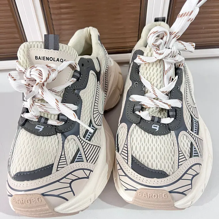 TENIS JUVENIL BEIGE/GRIS ESTAMPADOS 2