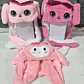 GORRO DE PELUCHE CON  OREJITAS MOVIBLES Y LUZ LED MOD#6601 (LOS TONOS Y EL DISEÑO PUEDEN VARIAR) - Miniatura 25