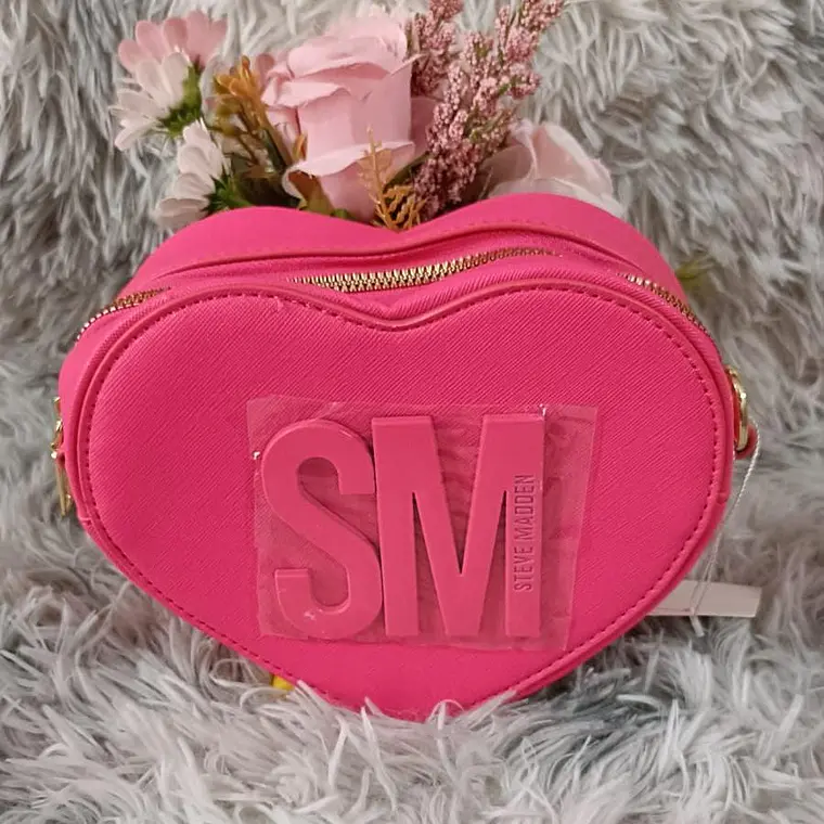 CROSS BODY IMITACIÓN STEVEMADDEN EN FORMA DE CORAZÓN MOD# LSM-05 9