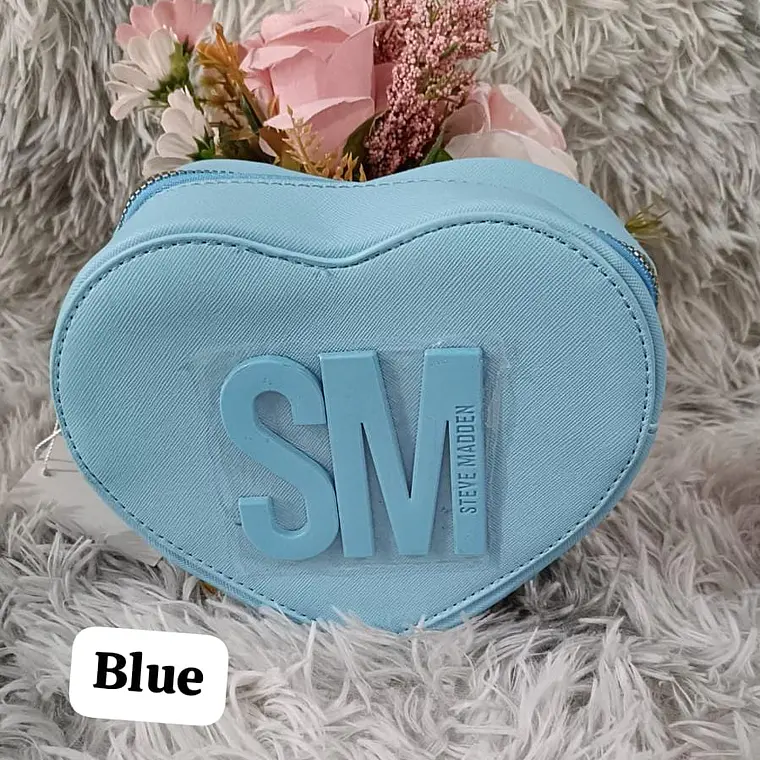 CROSS BODY IMITACIÓN STEVEMADDEN EN FORMA DE CORAZÓN MOD# LSM-05 10