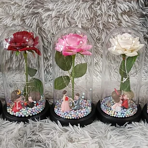 ROSA ETERNA GRANDE CON PAREJAS DE PORCELANA Y LUZ LED CÁLIDA MOD# YK149 REINGRESO