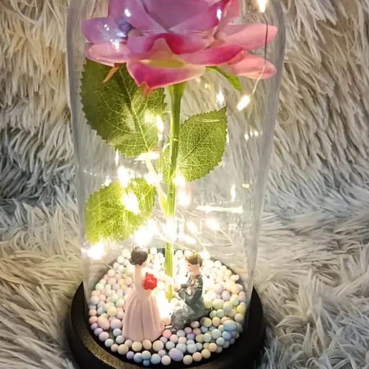 ROSA ETERNA GRANDE CON PAREJAS DE PORCELANA Y LUZ LED CÁLIDA MOD# YK149 REINGRESO 6