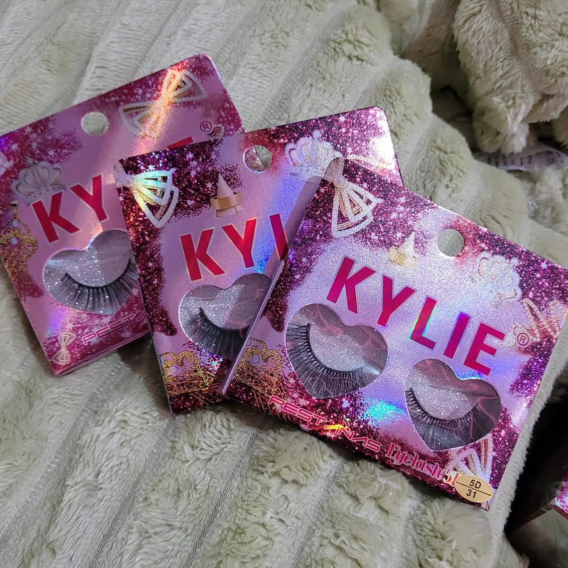 PESTAÑAS KYLIE MOD#2202-KPE2 1