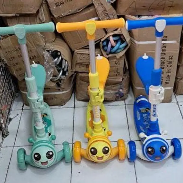 PATIN SCOOTER DISEÑO ORUGA CON LUZ Y SONIDO MOD# 6665 1