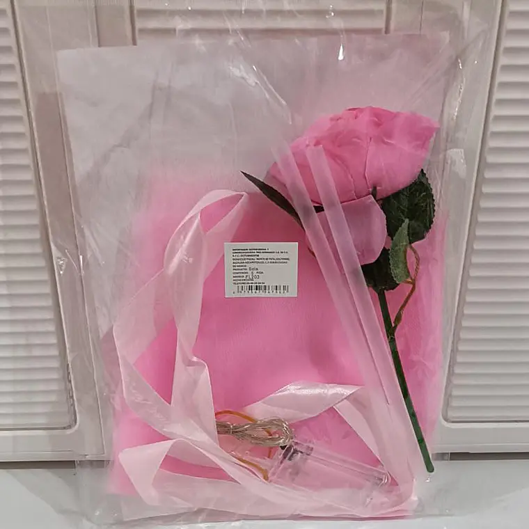 🌹 *GLOBO EN FORMA DE CORAZON CON ROSA Y LUZ LED MOD# FL203*🩷 6