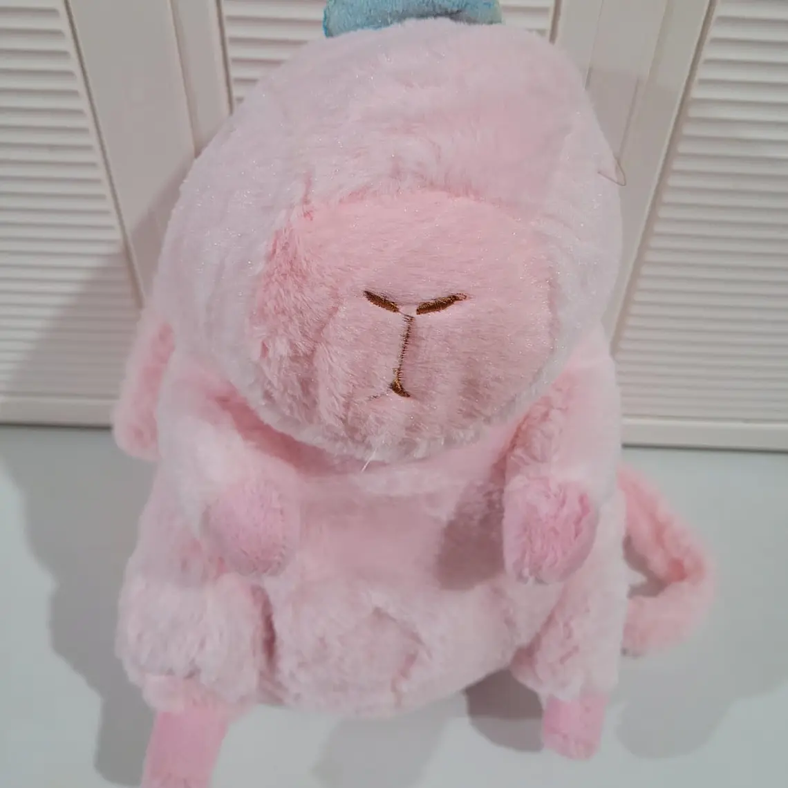 MOCHILA PELUCHE CAPYBARA CON FRUTA MOD# B-105 REINGRESO 1
