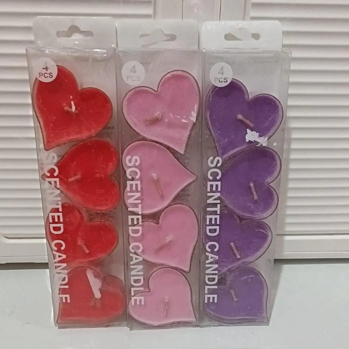 CAJITA CON 4 VELAS EN FORMA DE CORAZÓN CON AROMA MOD#REINGRESO 1