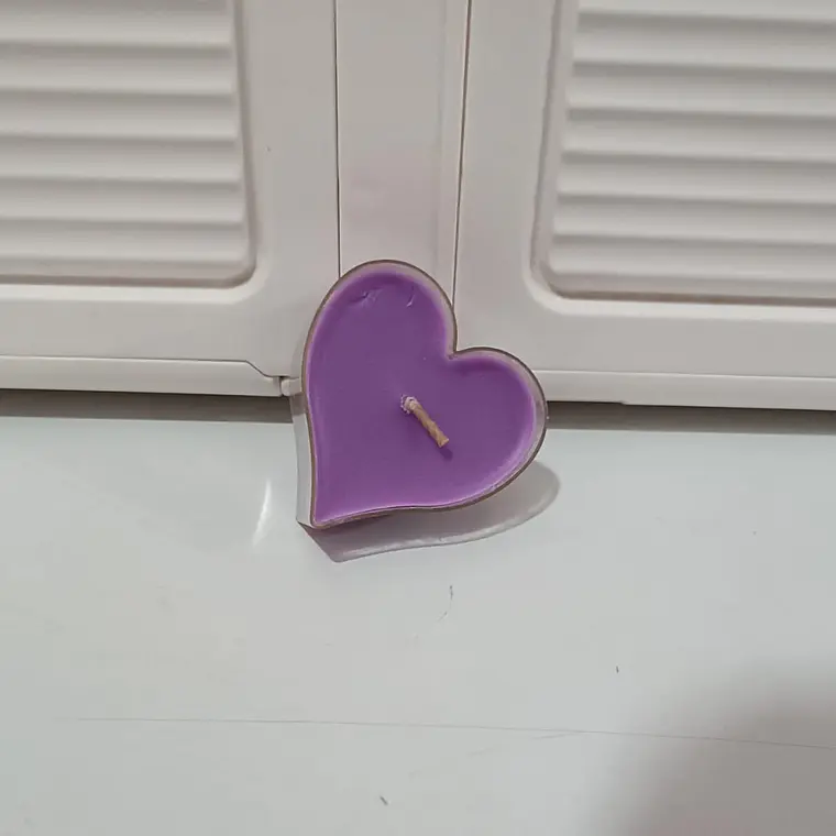 CAJITA CON 4 VELAS EN FORMA DE CORAZÓN CON AROMA MOD#REINGRESO 5