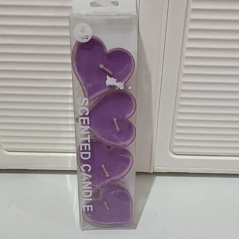 CAJITA CON 4 VELAS EN FORMA DE CORAZÓN CON AROMA MOD#REINGRESO 2