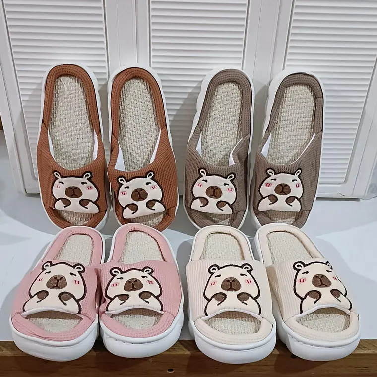 PANTUFLAS DISEÑO CAPIBARA MOD# 206 2
