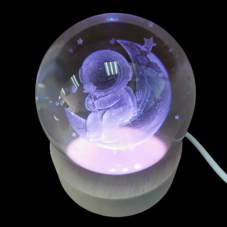 ✨ESFERA PEQUEÑA DE CRISTAL LUZ DE COLORES 6CM 🔮 10