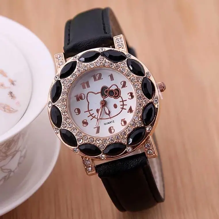 RELOJ PARA DAMA O NIÑA HELLO KITTY 7