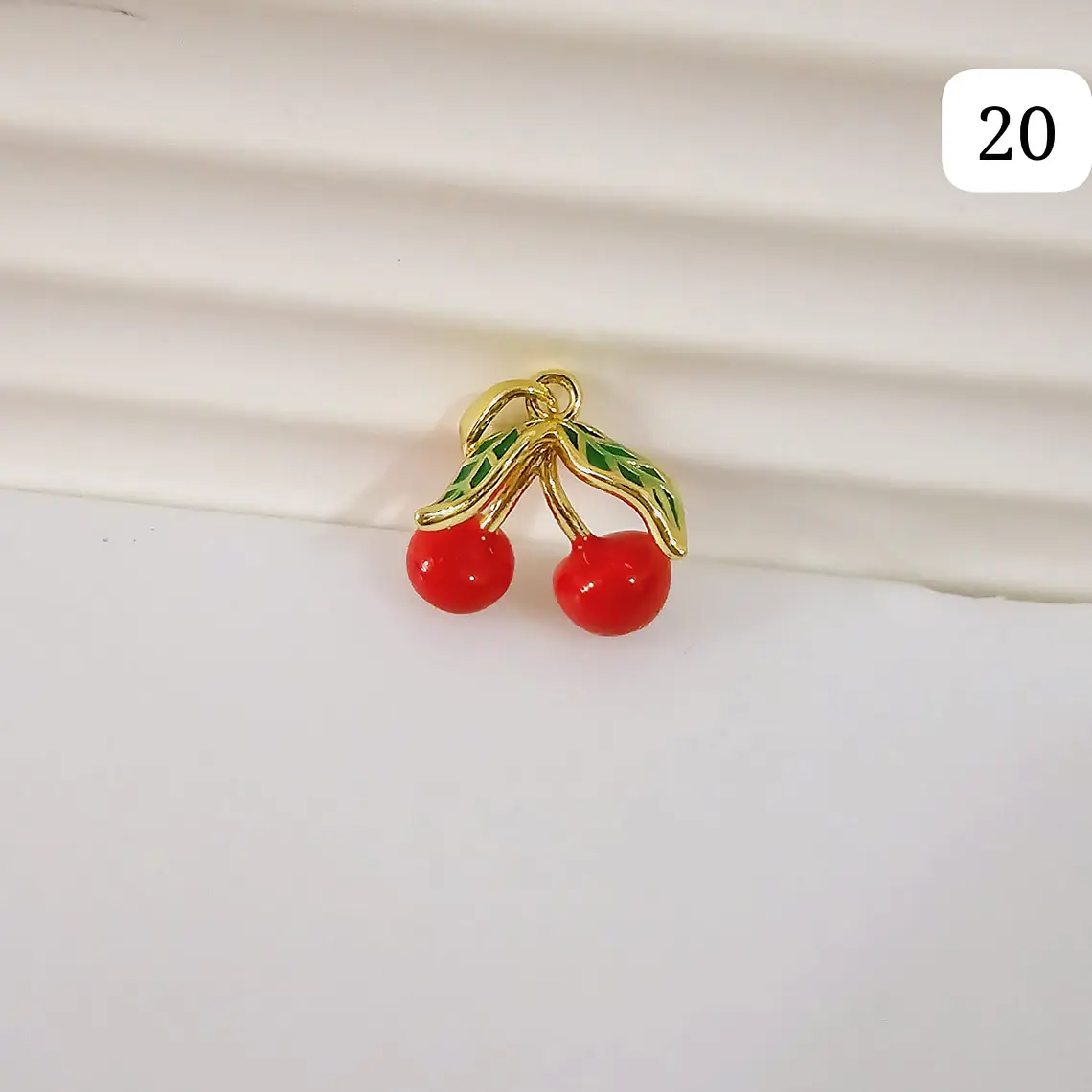 DIJES DE ORO LAMINADO DISEÑO FRESAS Y CERRZAS🍒🍓 23
