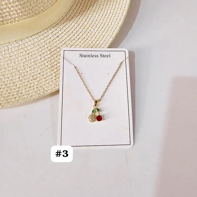CADENITA CON DIJE DE ORO LAMINADO DISEÑO FRESA/🍒 4