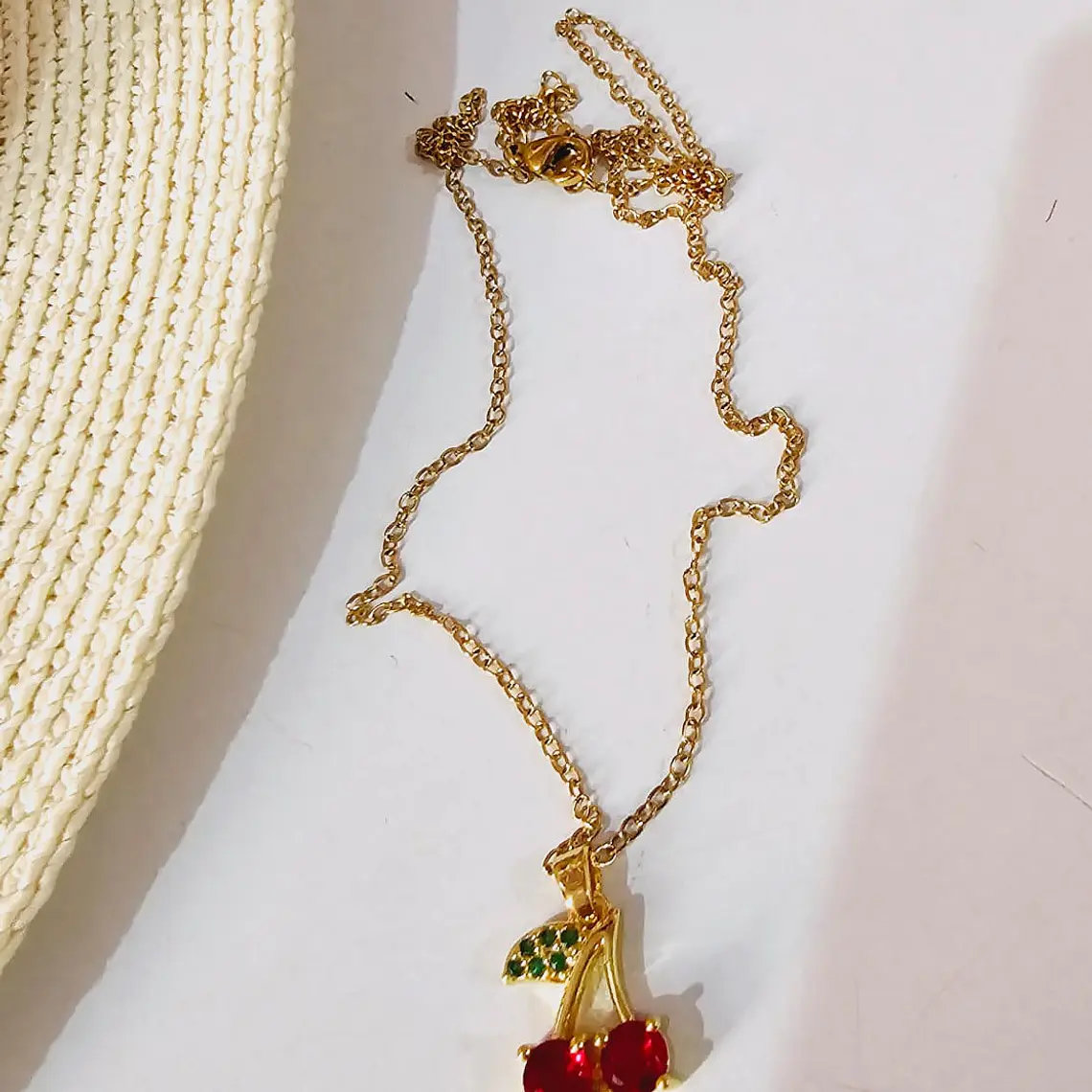 CADENITA CON DIJE DE ORO LAMINADO DISEÑO FRESA/🍒 8