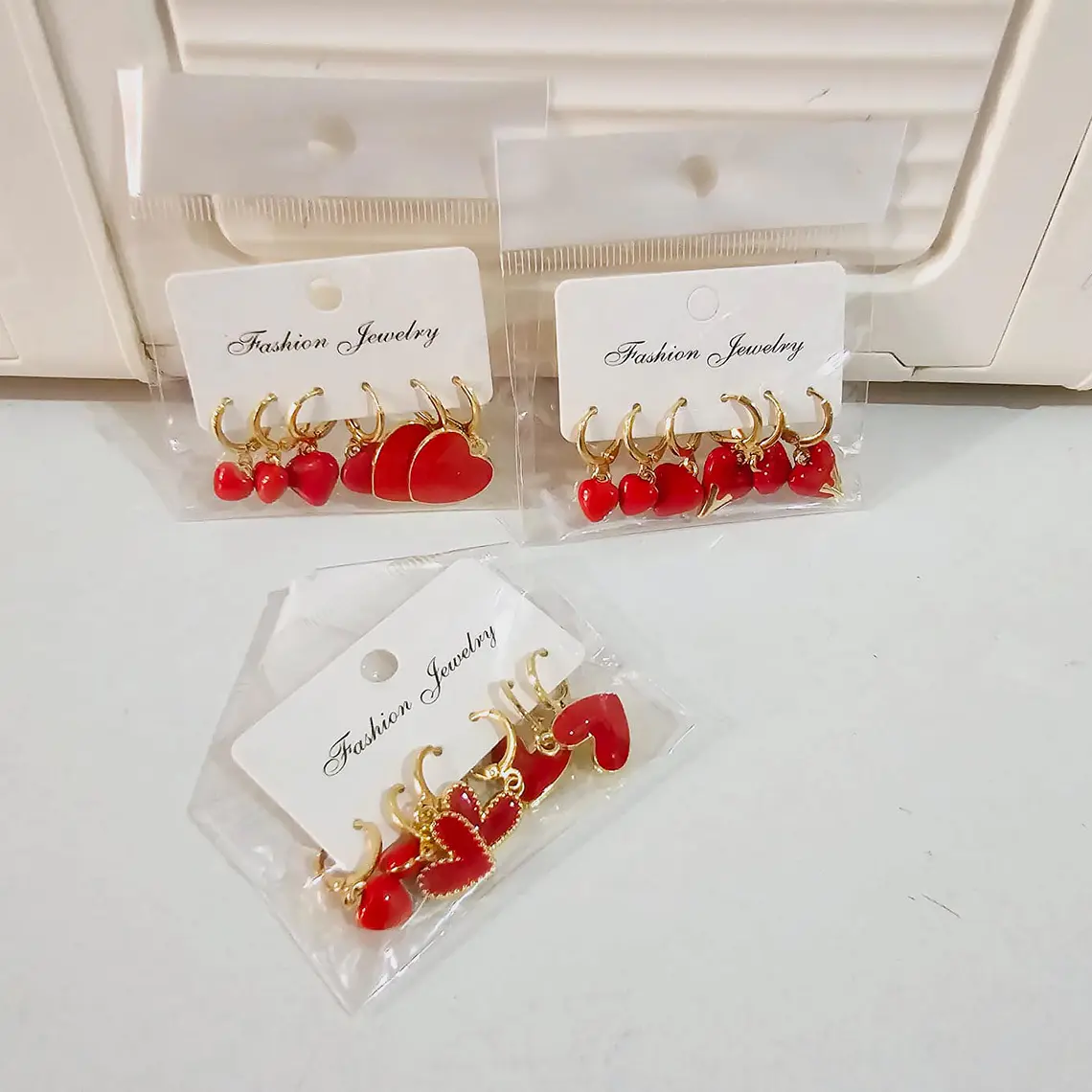 JUEGO DE ARETE 3 PAR  ORO LAMINADO DISEÑO FRESITAS Y CEREZAS🍓 5
