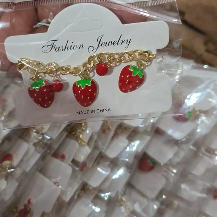 PULSERA DE ORO LAMINADO DISEÑO FRESA/CEREZA😍 12