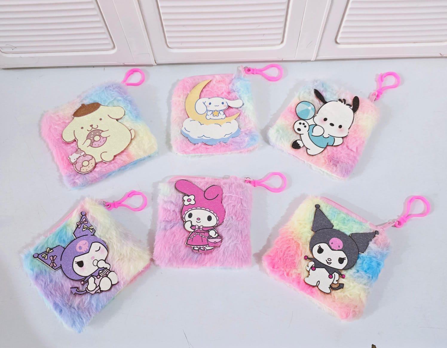 PAQ DE 3 MONEDEROS/PELUCHE / DISEÑO SANRIO MOD# WZY64-56