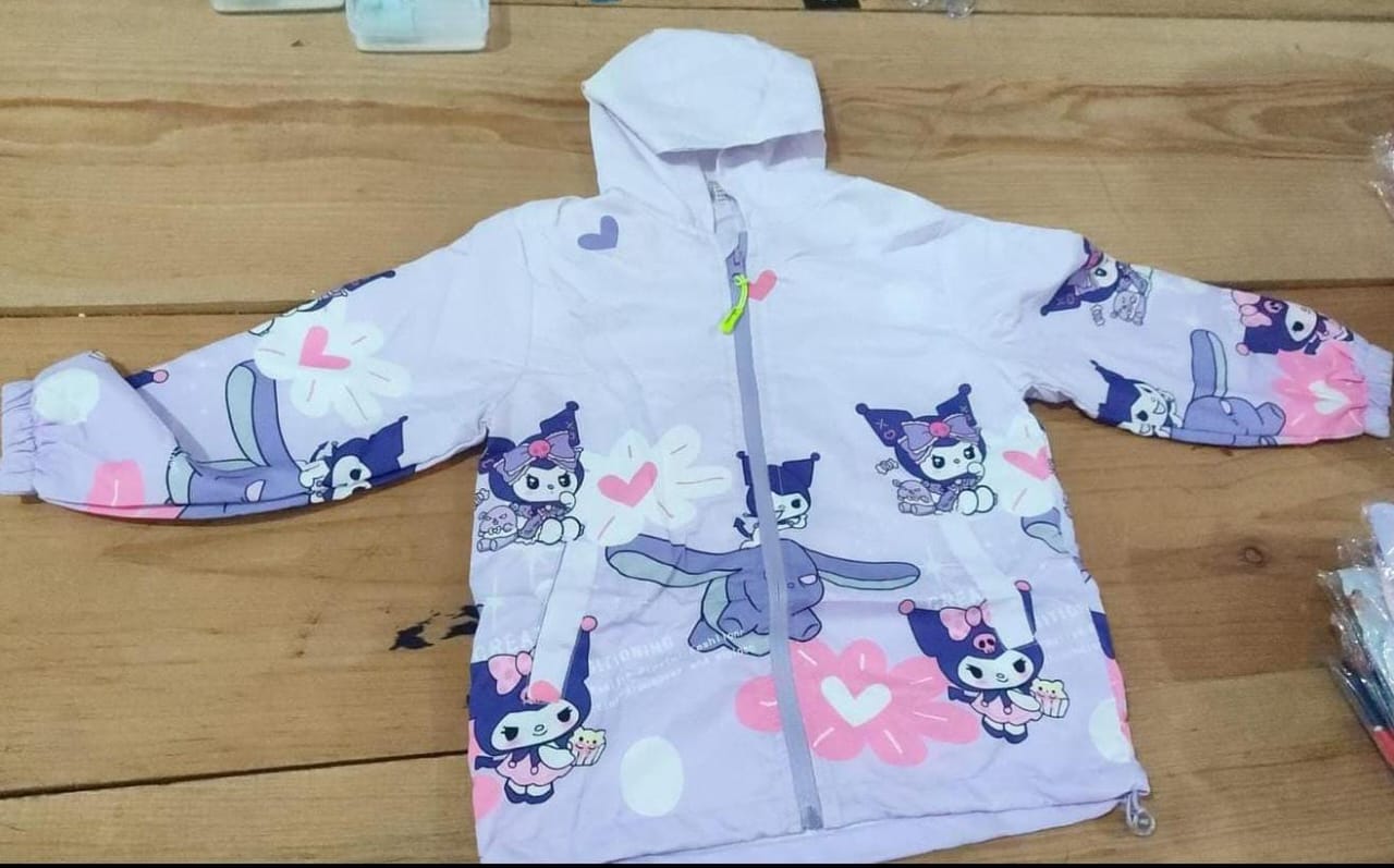 CHAMARRA DISNEY/SANRIO INFANTIL MOD# Lu3719🧥