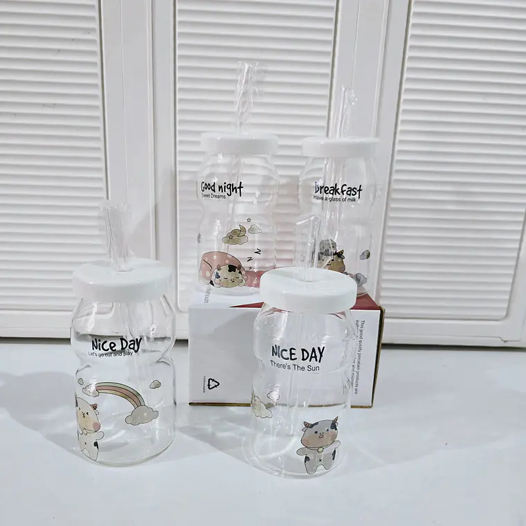 VASO DE VIDRIO CON TAPA DISEÑO VAQUITA DE 300ML MOD# T26-16 1