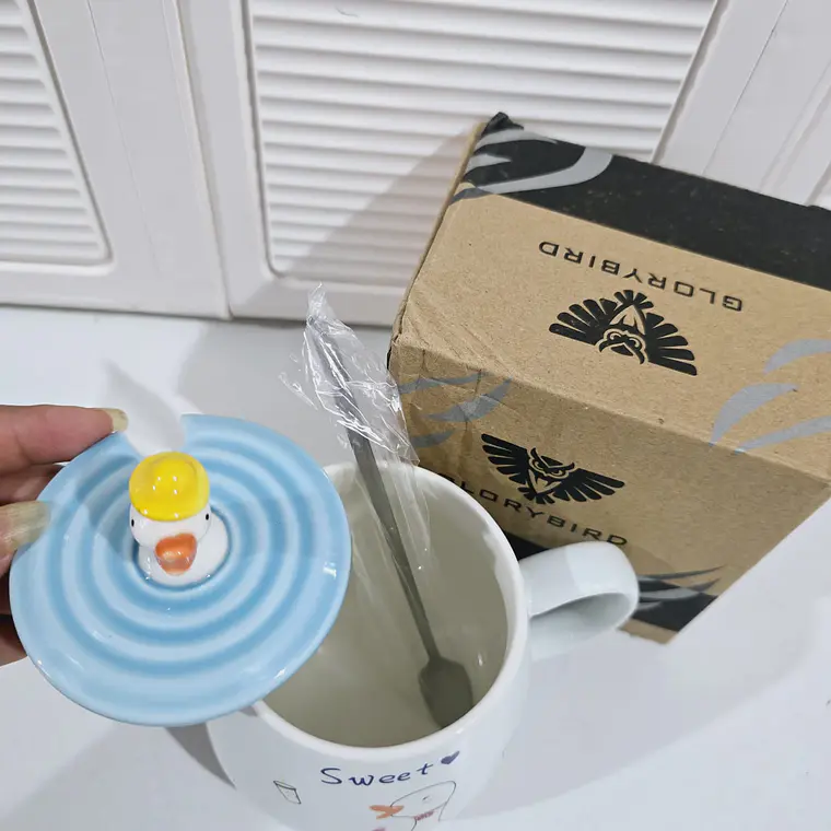 TAZA DE CERAMICA 400ML CON TAPA/DISEÑO PATITO  MOD# TZB-07 13