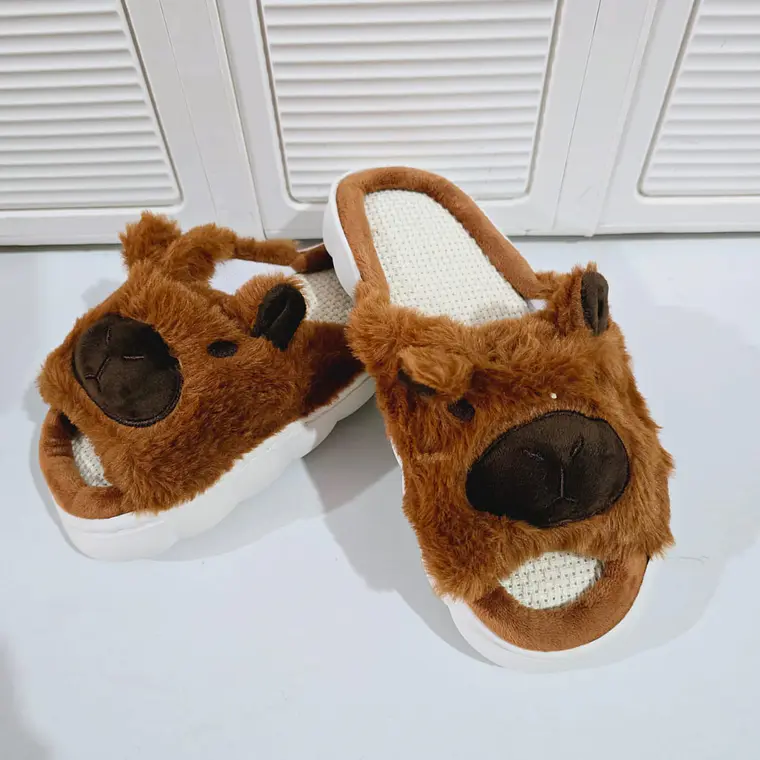 PANTUFLAS DISEÑO CAPYBARA MOD# 905 6