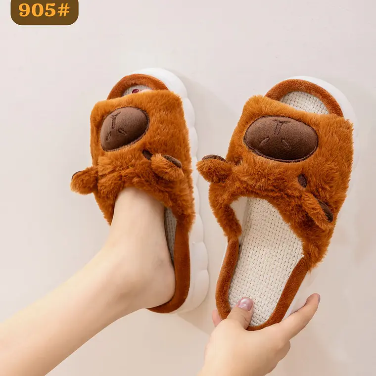 PANTUFLAS DISEÑO CAPYBARA MOD# 905 11