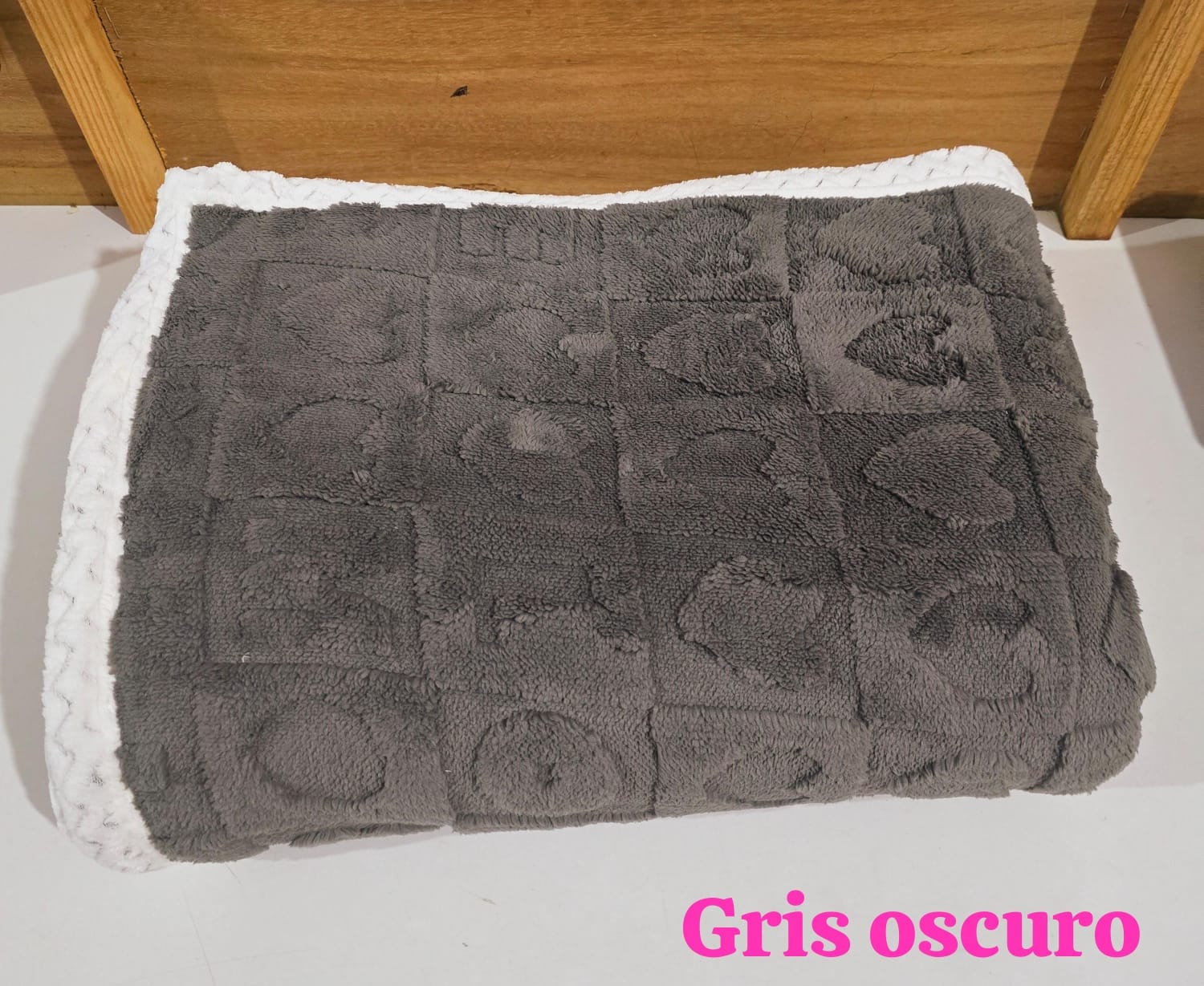 COBIJA ABORREGADA LOVE MATRIMONIAL 185CM X 220 CM MODELO #T-30445 (AGREGAR BOLSA TRANSPARENTE)