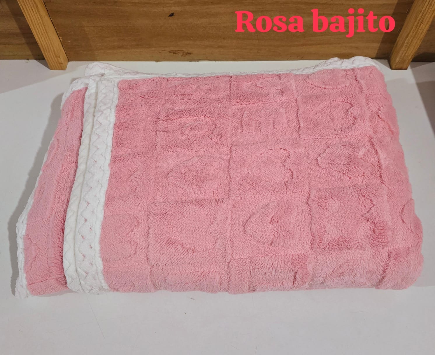 COBIJA ABORREGADA LOVE MATRIMONIAL 185CM X 220 CM MODELO #T-30445 (AGREGAR BOLSA TRANSPARENTE)