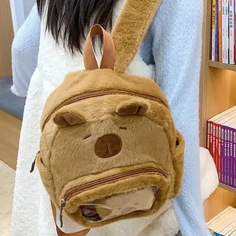 MOCHILA PELUCHE DISEÑO CAPYBARA MOD# 2005 1