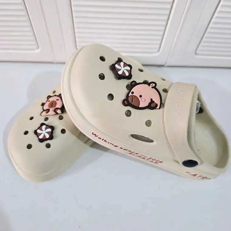CROCS JUVENILES CAPIBARA MODELO #806 4