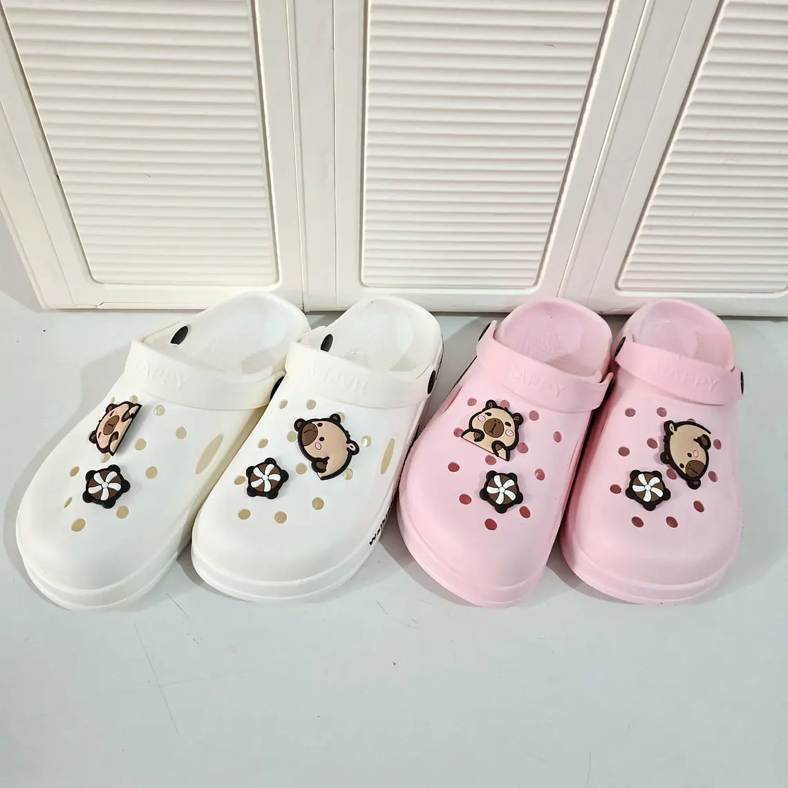 CROCS JUVENILES CAPIBARA MODELO #806 2