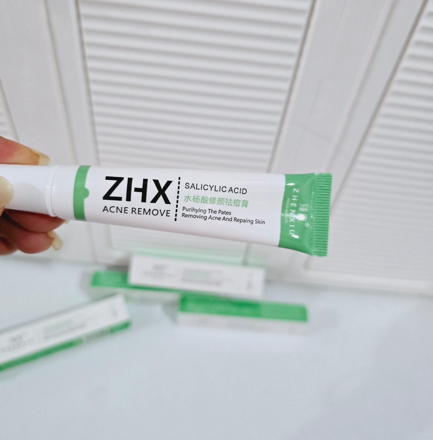 DUO DE GEL Y CREMA ANTI ACNÉ CAJITA VERDE Y ROJA