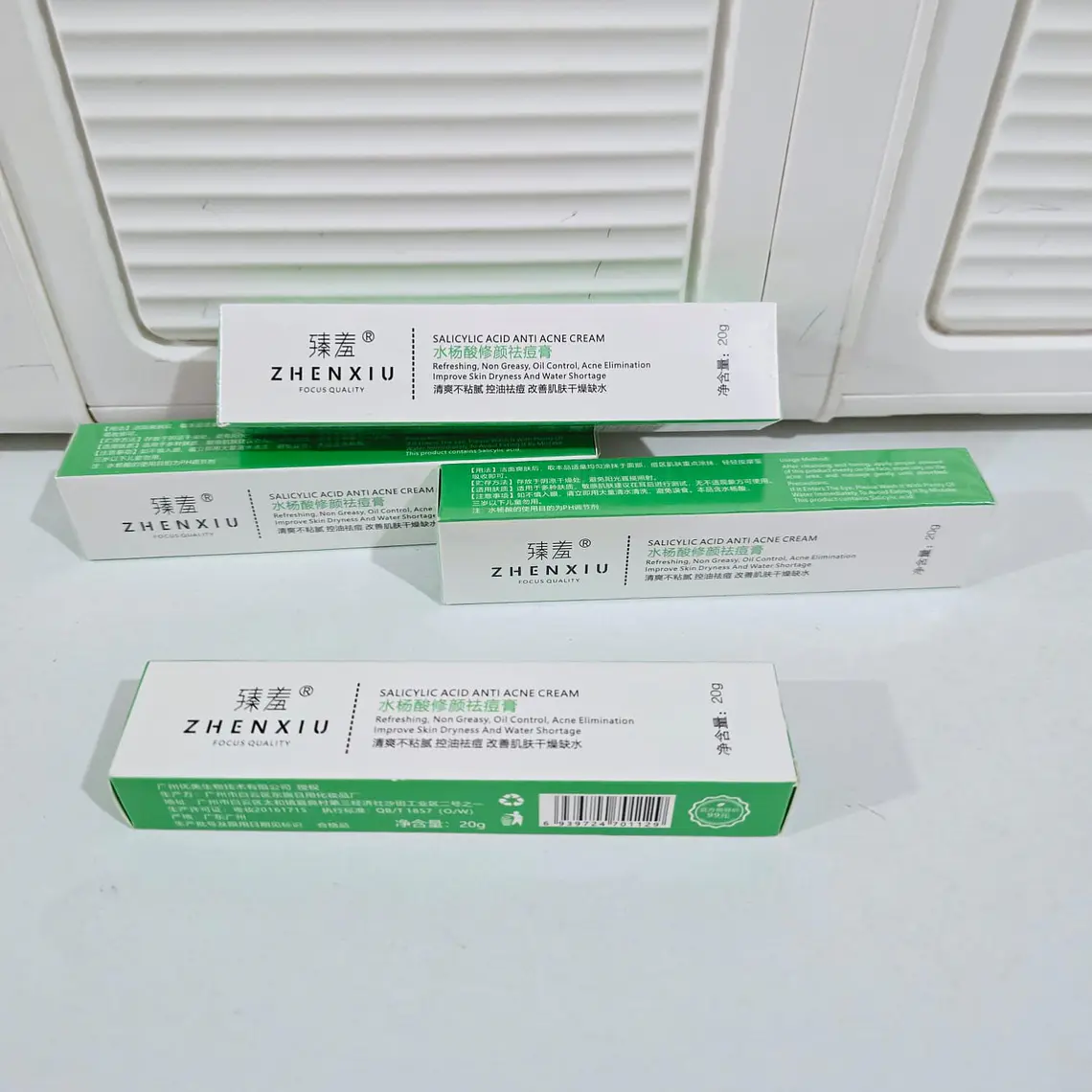DUO DE GEL Y CREMA ANTI ACNÉ CAJITA VERDE Y ROJA 8
