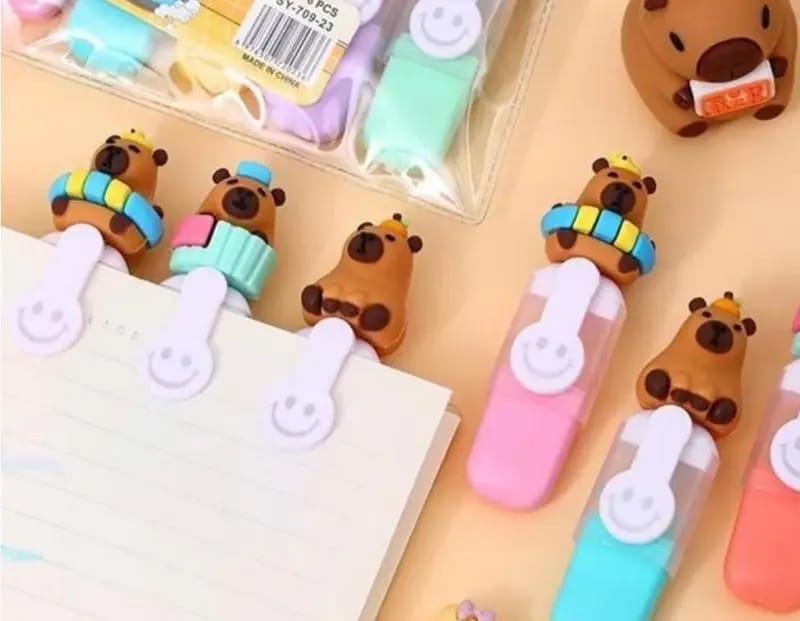 BOLSITA CON 6 MINI MARCATEXTOS DISEÑO CAPYBARA