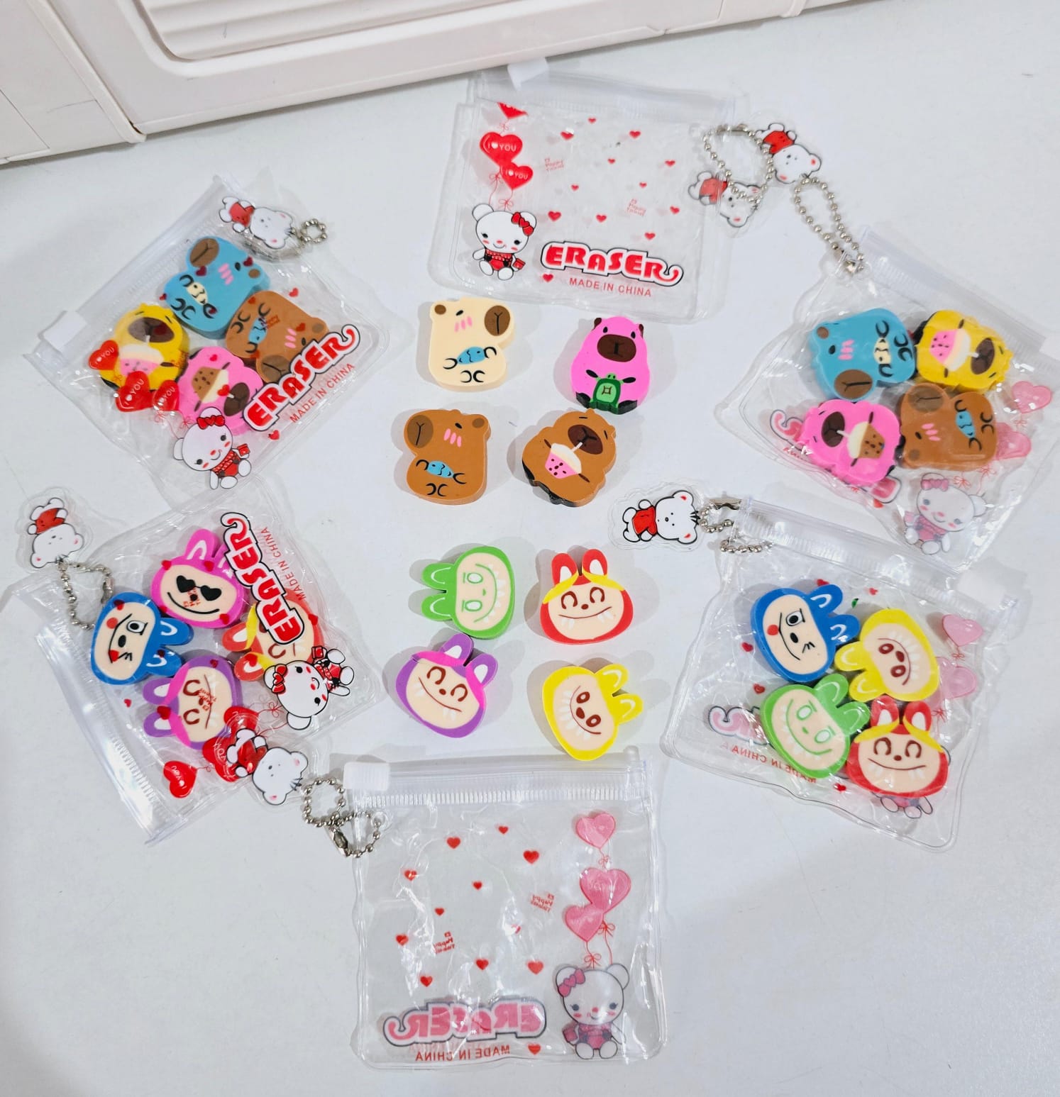 PAQ. DE 3 BOLSITAS DE GOMITAS/ LABUBU Y CAPYBARA MOD# 24ZL-62